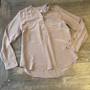 Equipment Ava Top. 100% Silk. Taupe. Size Medium.